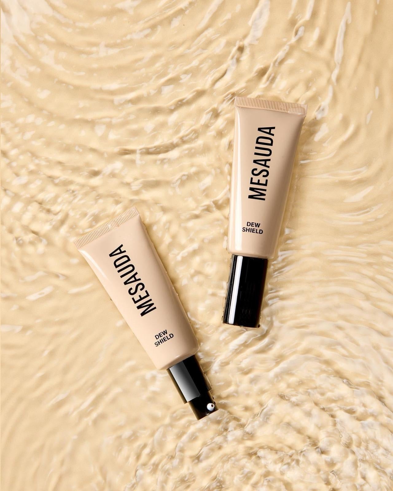 CREMA COLORATA IDRATANTE E PROTETTIVA CON SPF 20
DEW SHIELD