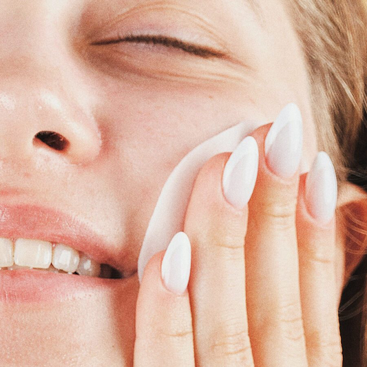 Struccanti Viso
ACQUA MICELLARE BIFASE