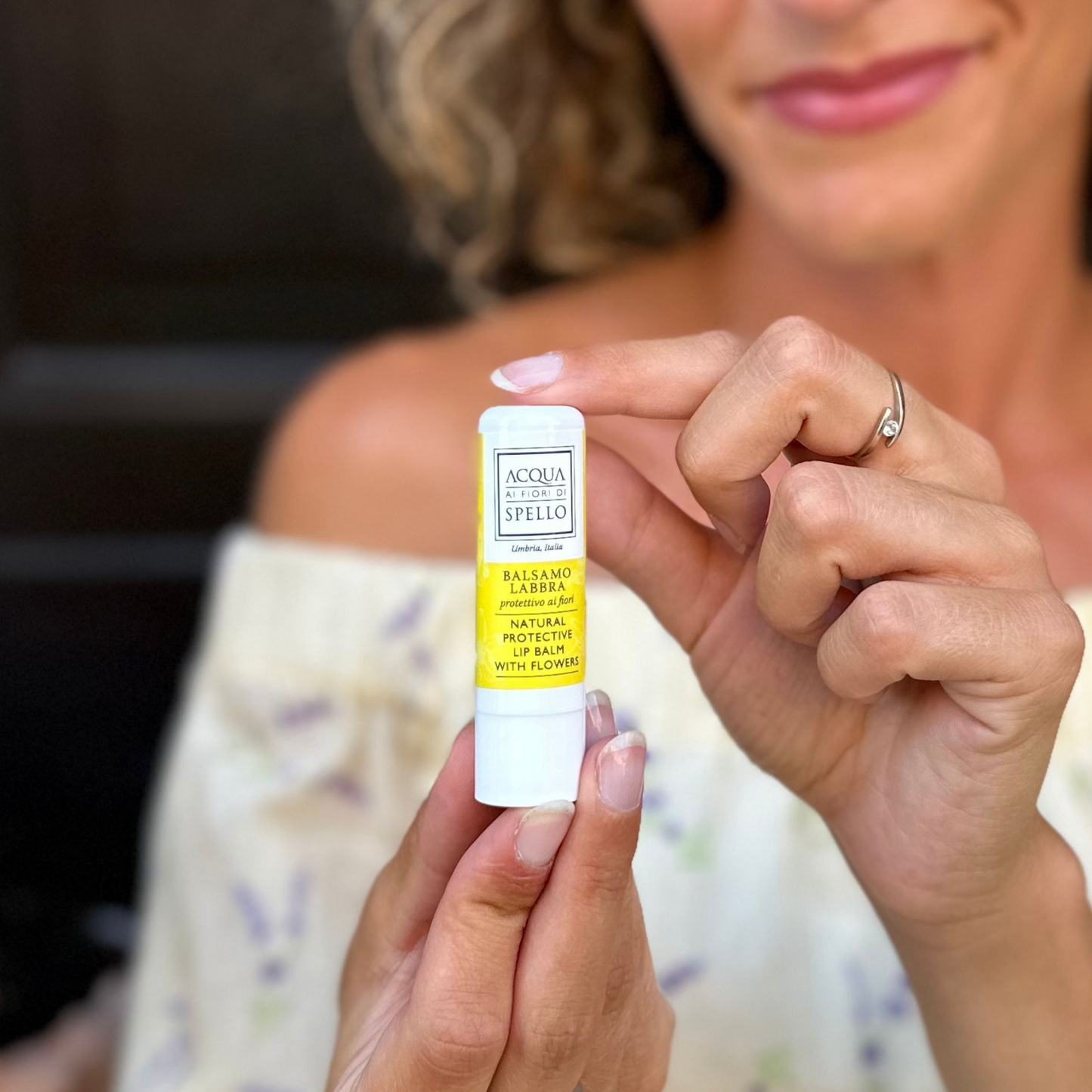 NOVITÀ
Balsamo Labbra ai Fiori 4,5ml
Balsamo Labbra ultra nutriente ai fiori che lascia le labbra super luminose, protette e nutrite in profondità.