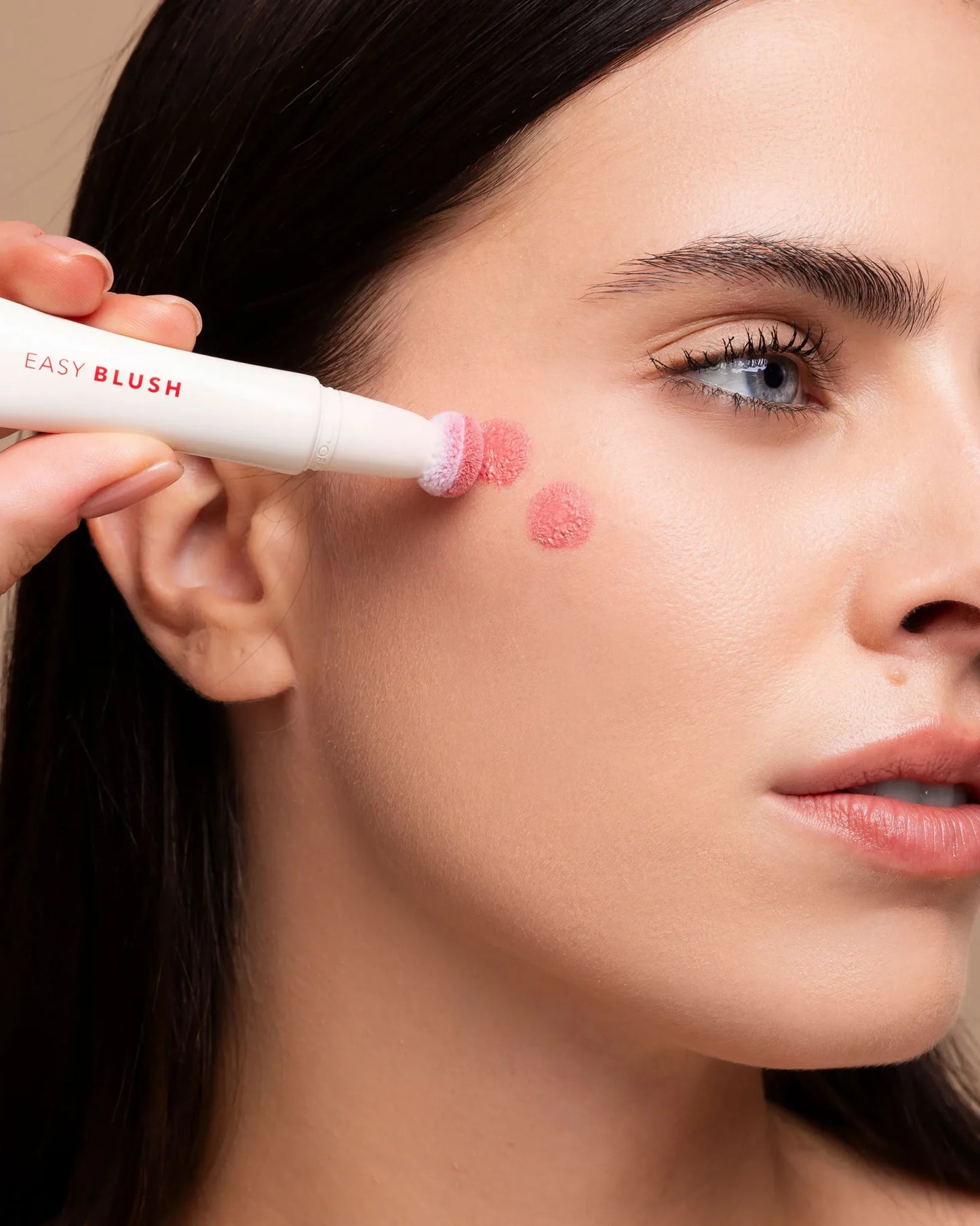EASY BLUSH – Hyaluronic liquid blush
