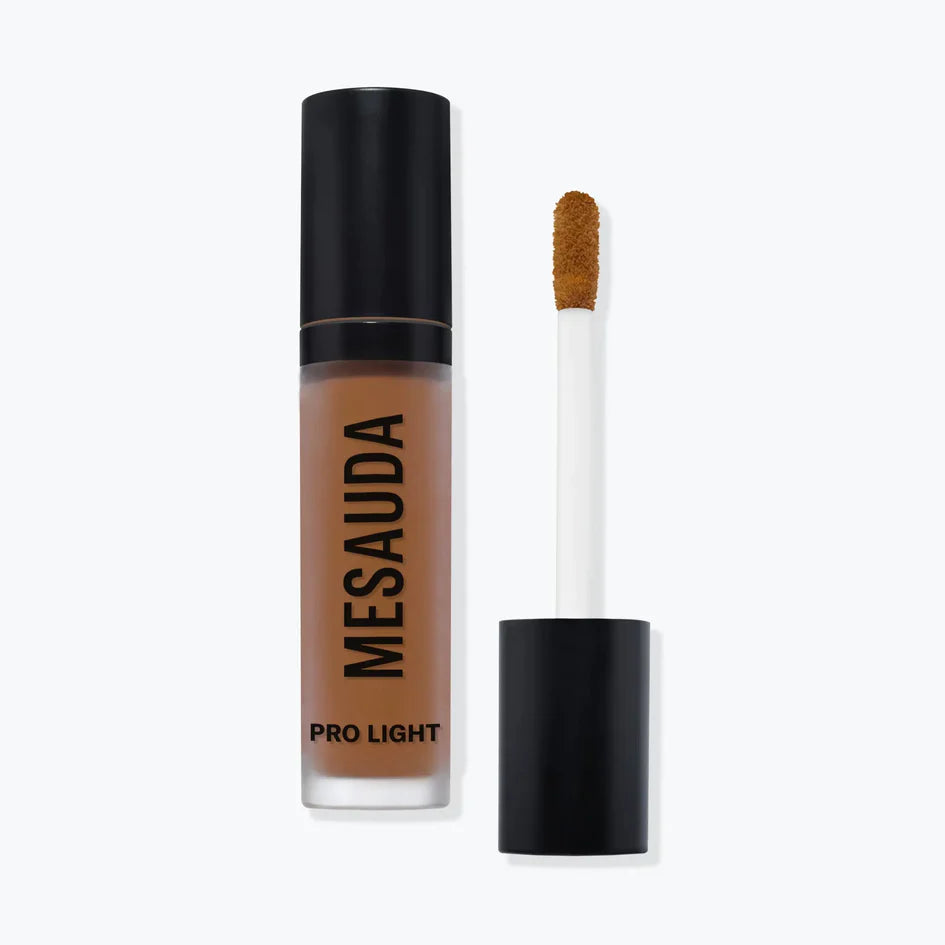 CORRETTORE FLUIDO IDRATANTE
PRO LIGHT CONCEALER