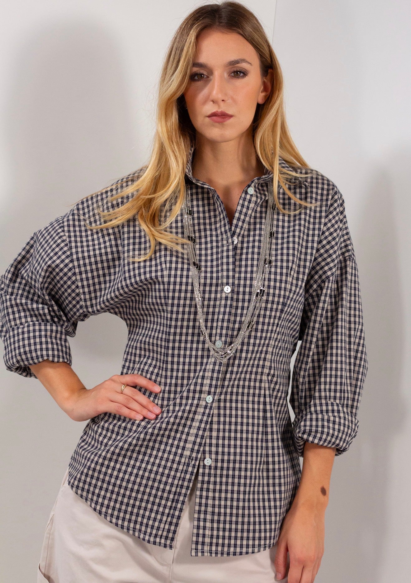 Camicia elastico dietro quadretti
