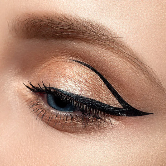 EYELINER TECNICO WATERPROOF
DIP LINER SHINY
