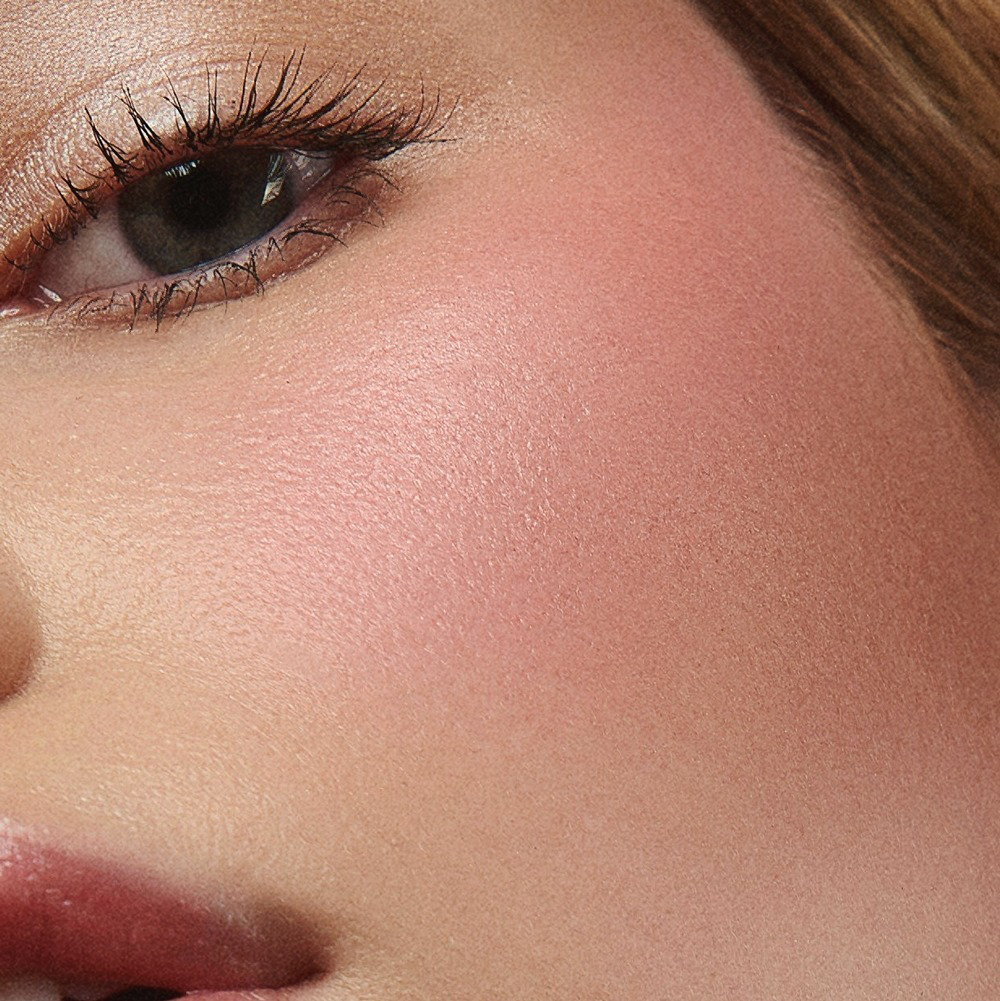COMPACT BLUSH HIGHLIGHTER