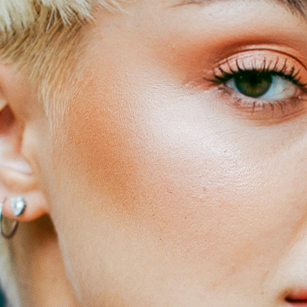 COMPACT POWDER BRONZE