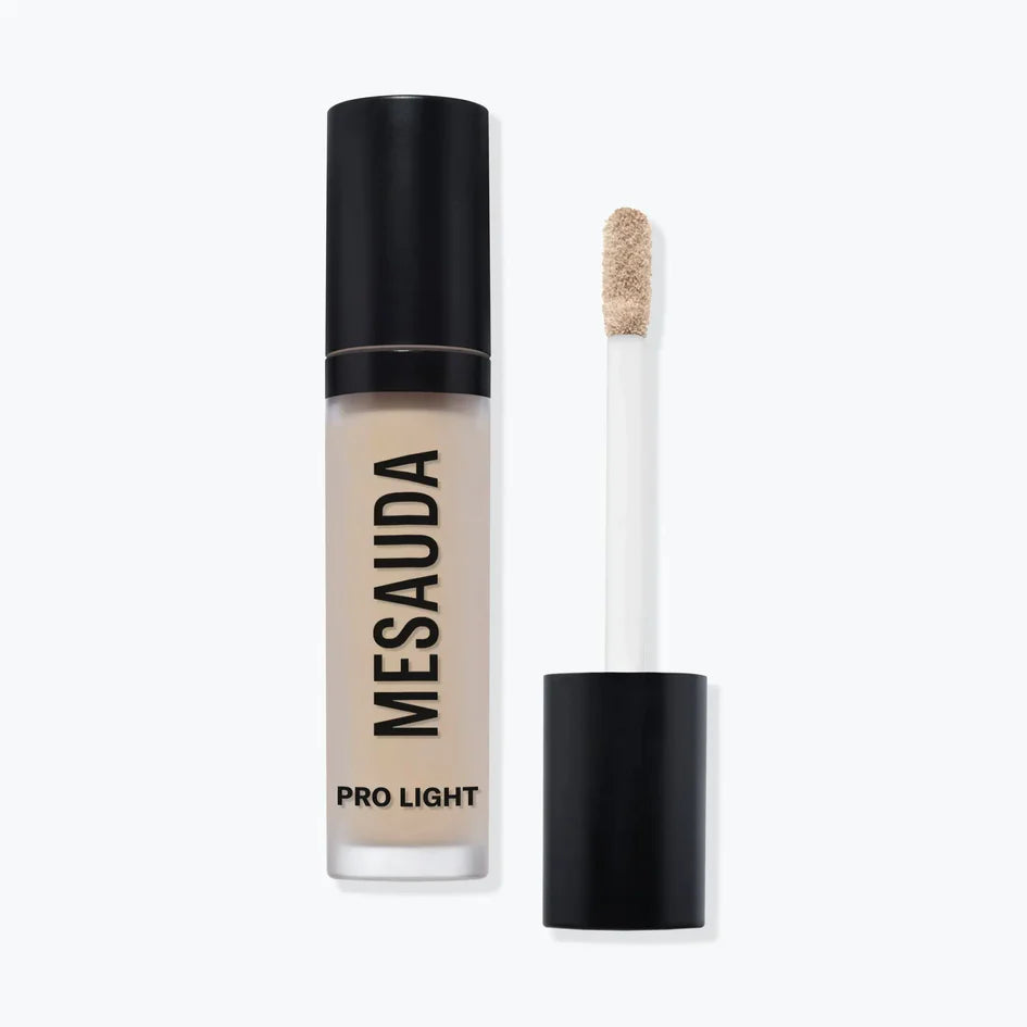 CORRETTORE FLUIDO IDRATANTE
PRO LIGHT CONCEALER