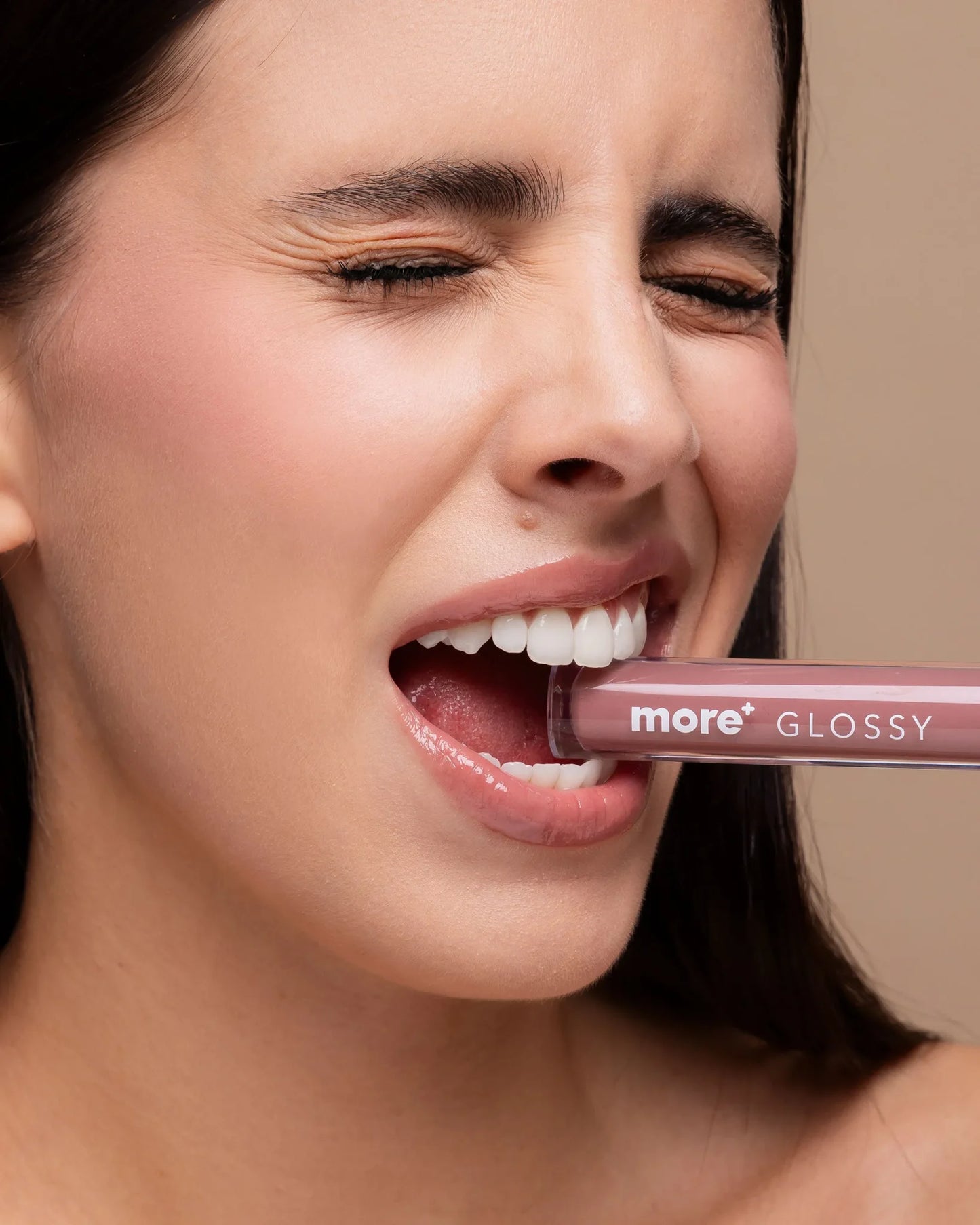 MORE GLOSSY – Tripeptide lip gloss