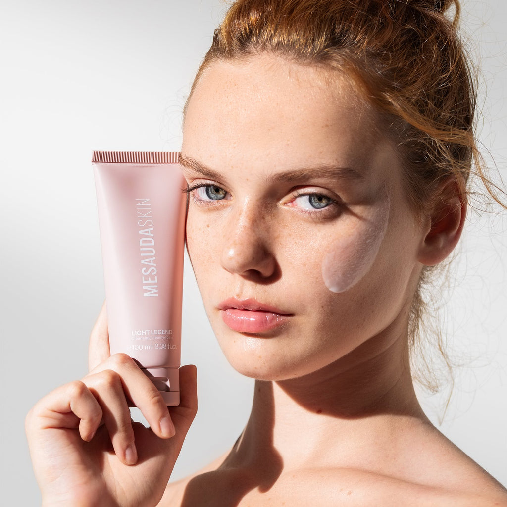 CREMA- MOUSSE DETERGENTE
LIGHT LEGEND