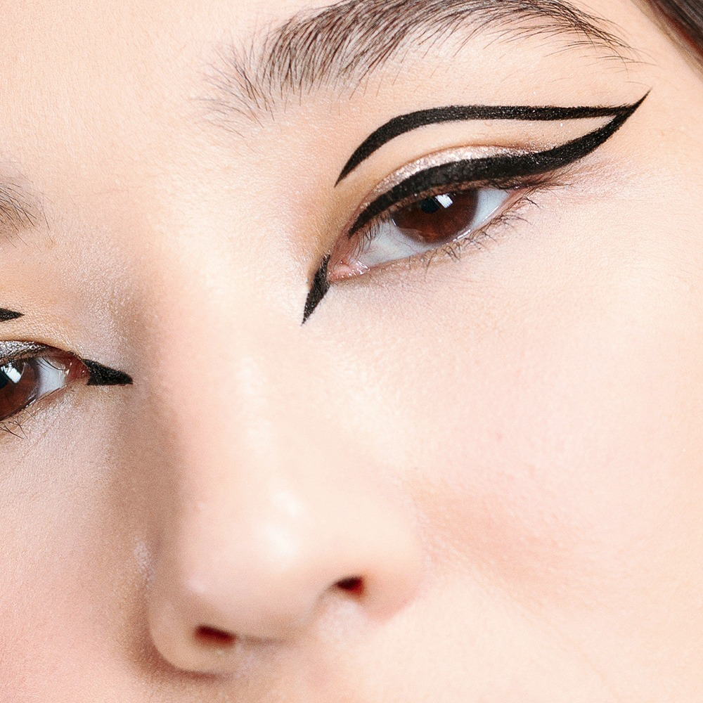 EYE LINER