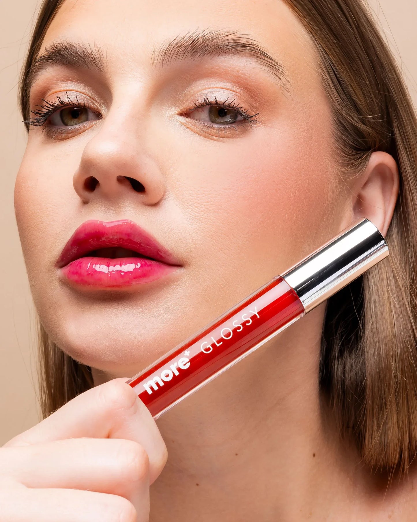 MORE GLOSSY – Tripeptide lip gloss