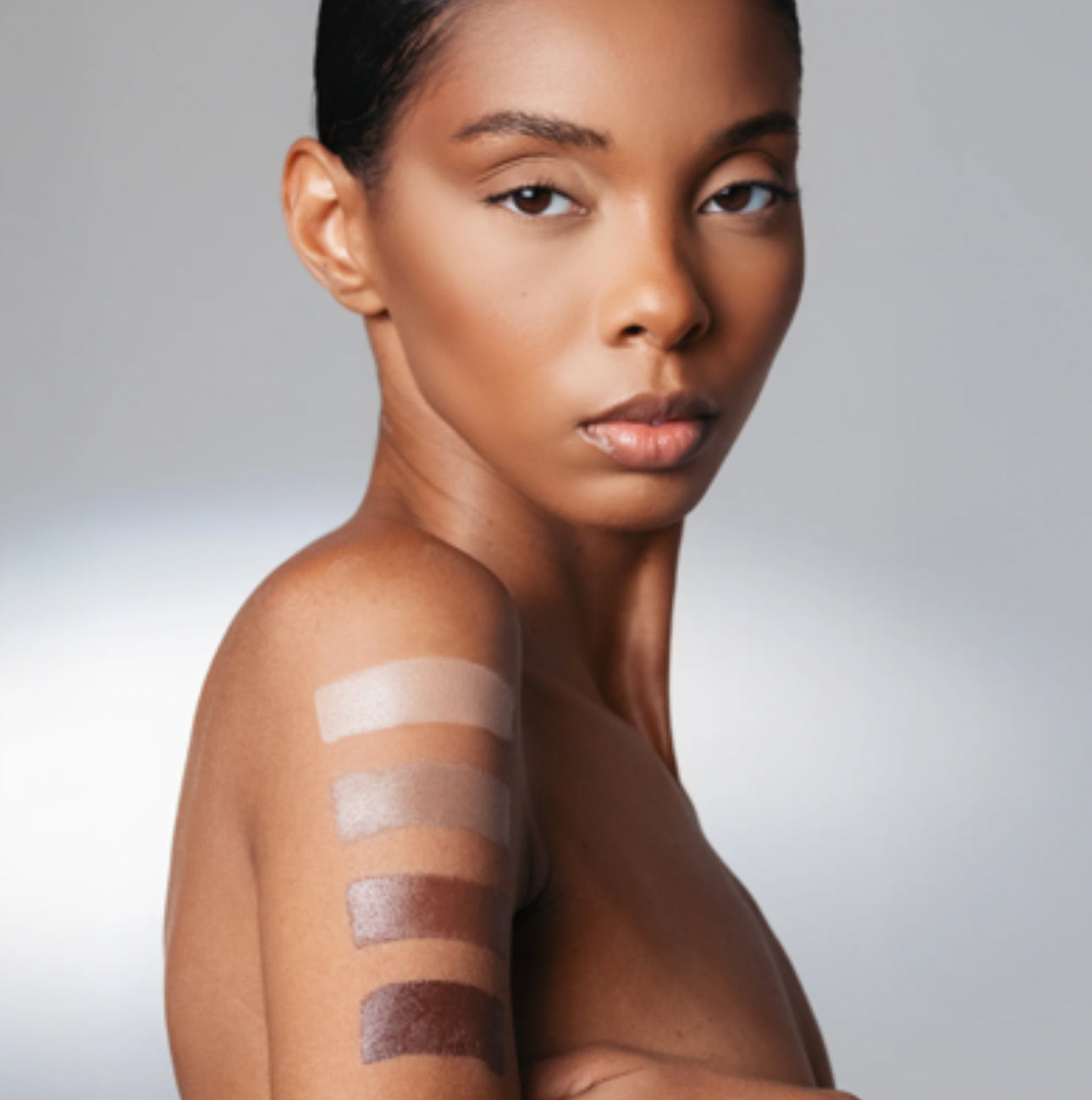 CONTOUR STICK
THE MOOD CONTRAST