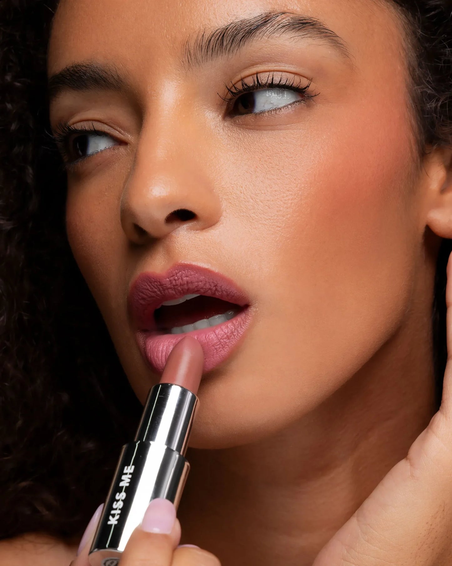 KISS ME – The real velvet lipstick