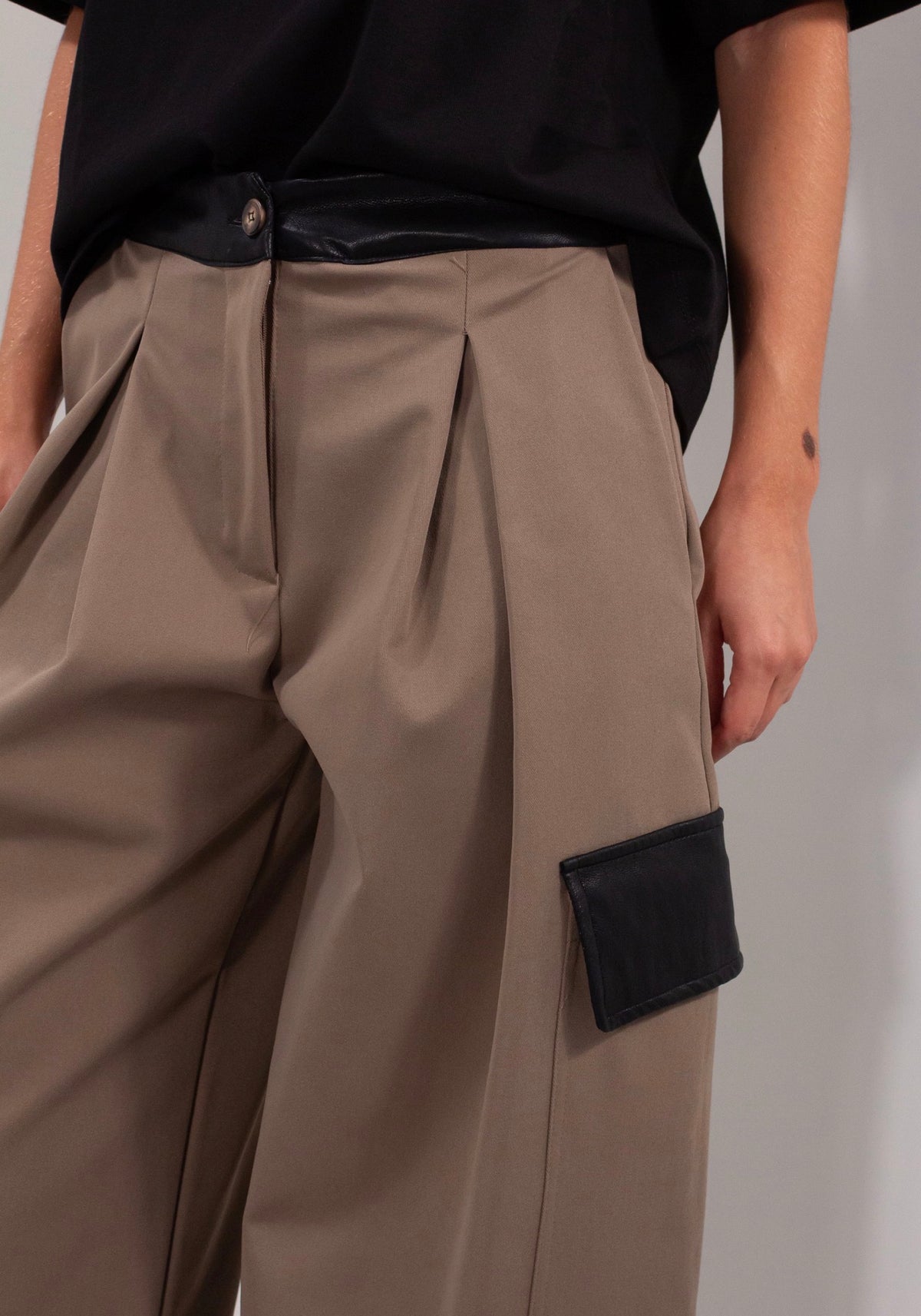 PANTALONE PINCES ECOPELLE