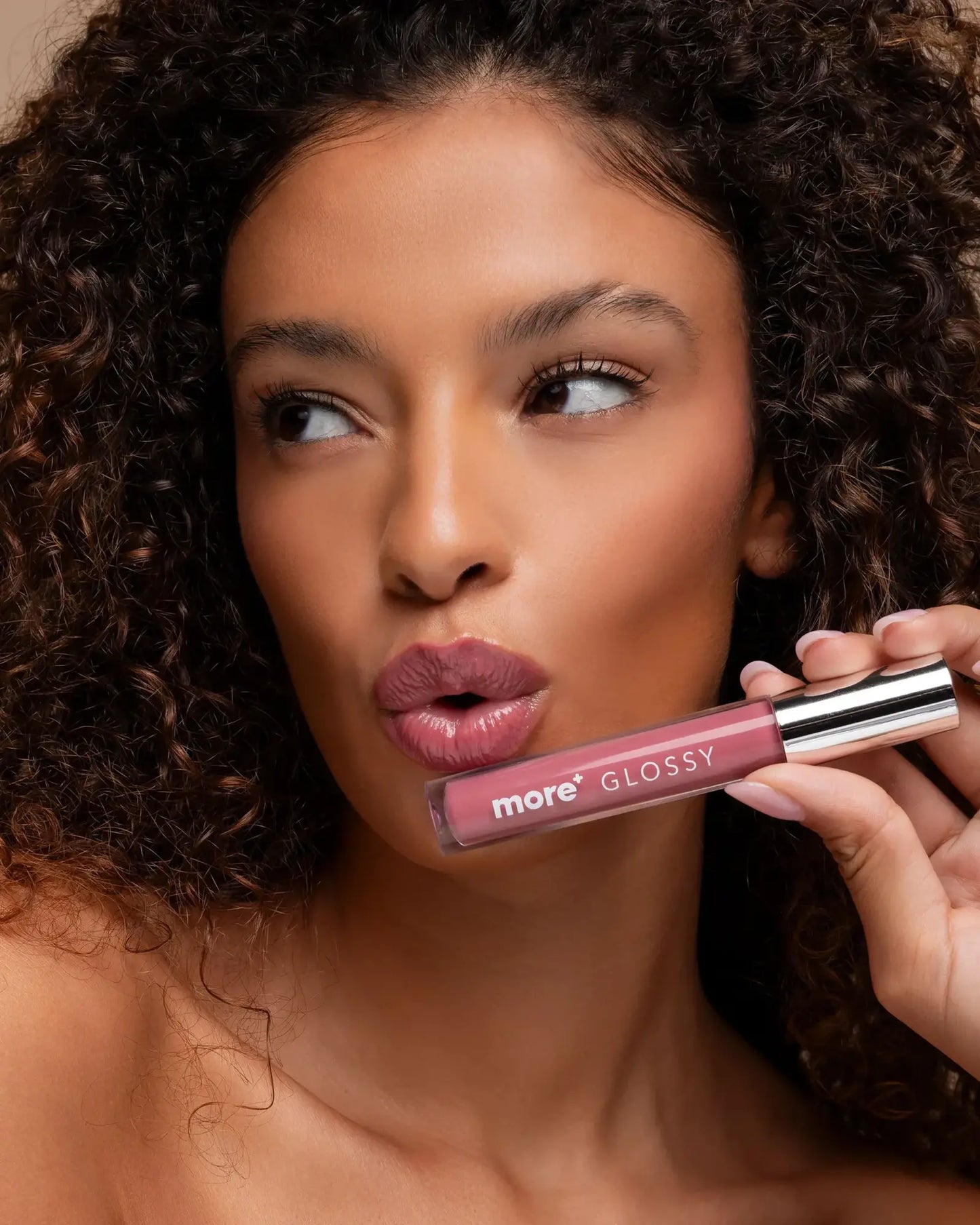MORE GLOSSY – Tripeptide lip gloss