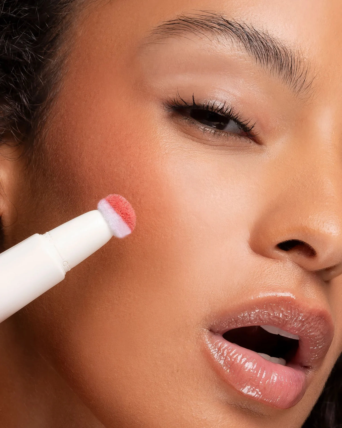 EASY BLUSH – HYALURONIC LIQUID BLUSH