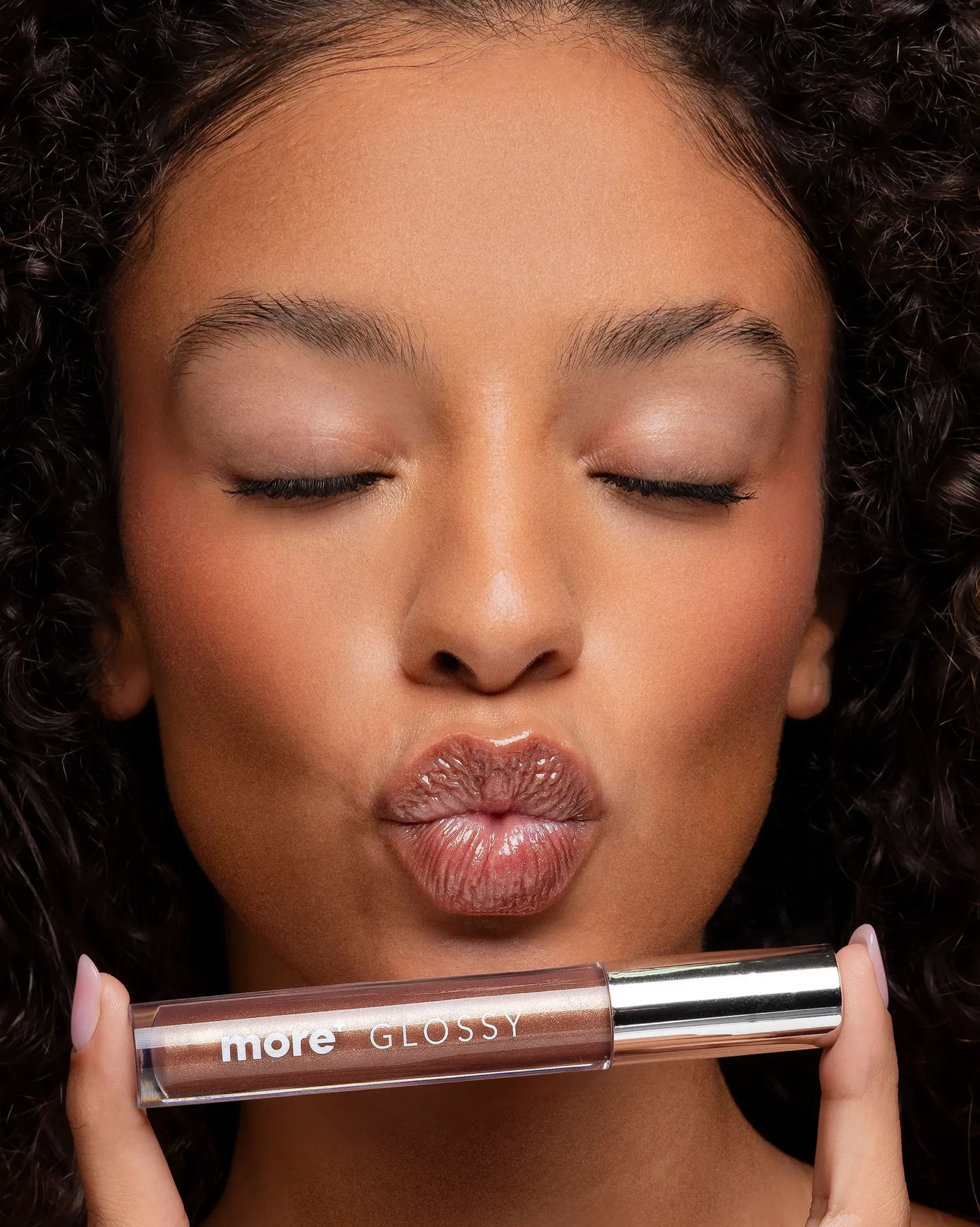 MORE GLOSSY – Tripeptide lip gloss