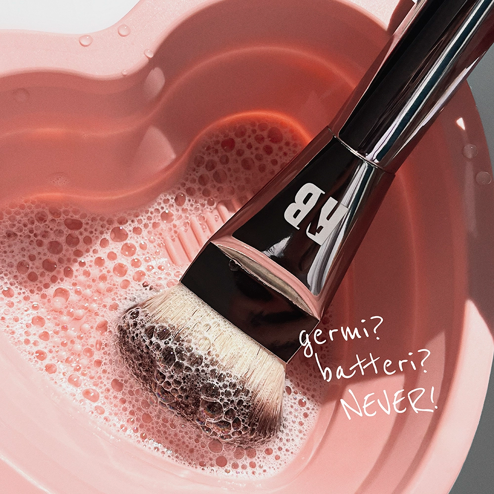 MAKE UP SILICONE CLEANING BOWL
