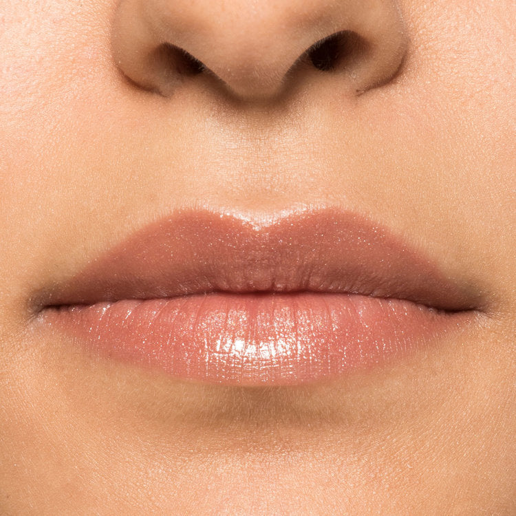 TRANSPARENT LIPSTICK